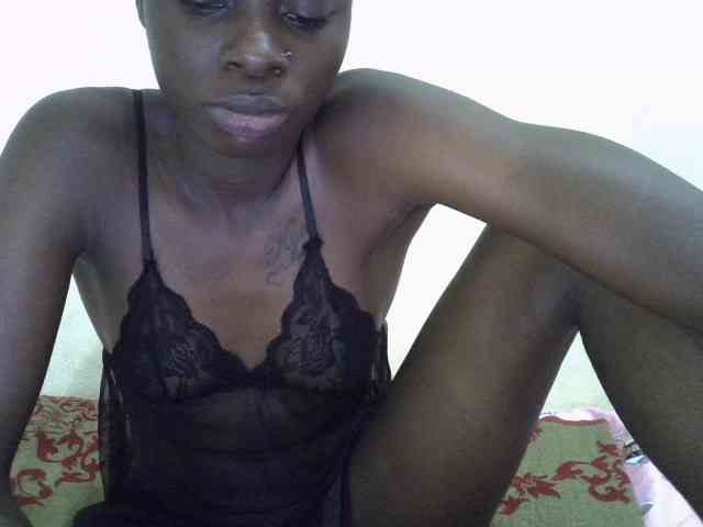 Nairobidoll webcam