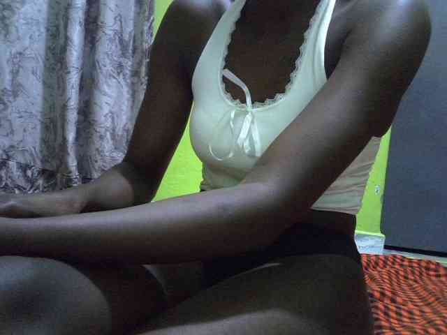 Nairobidoll webcam