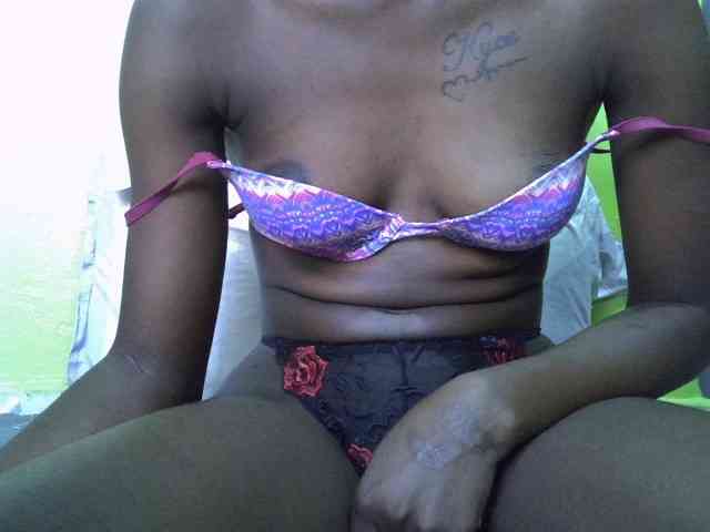 Nairobidoll webcam