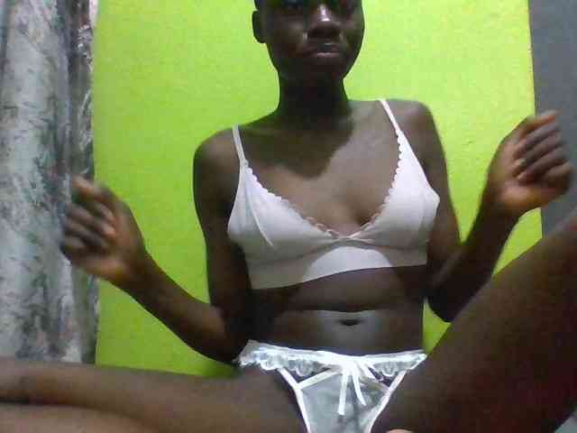 Nairobidoll webcam