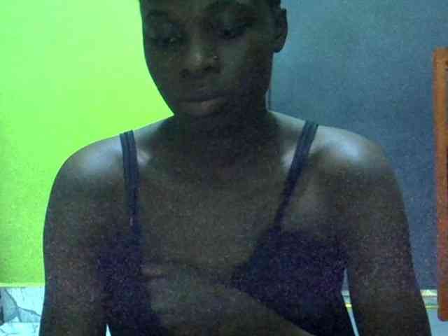 Nairobidoll webcam