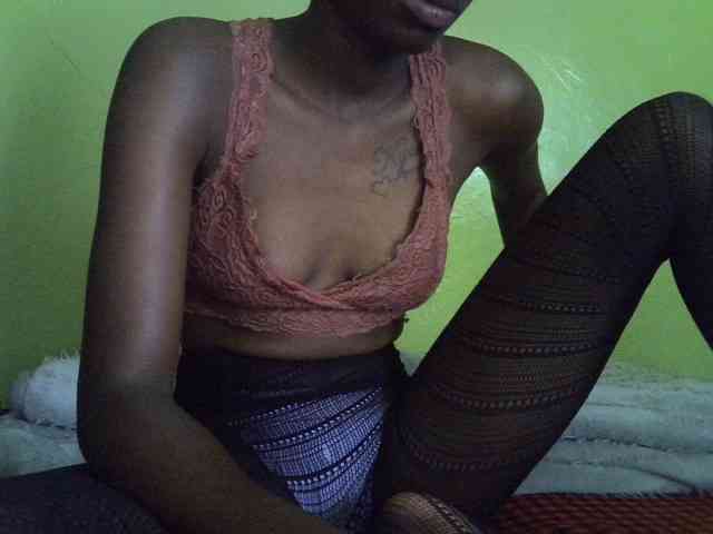 Nairobidoll webcam