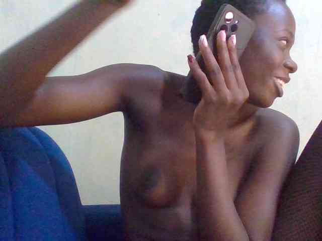 Nairobidoll webcam