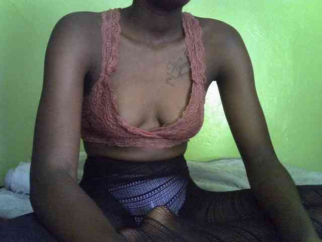 Nairobidoll webcam