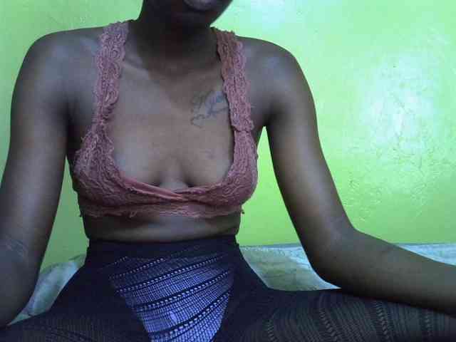 Nairobidoll webcam
