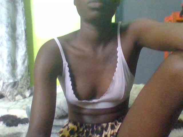 Nairobidoll webcam