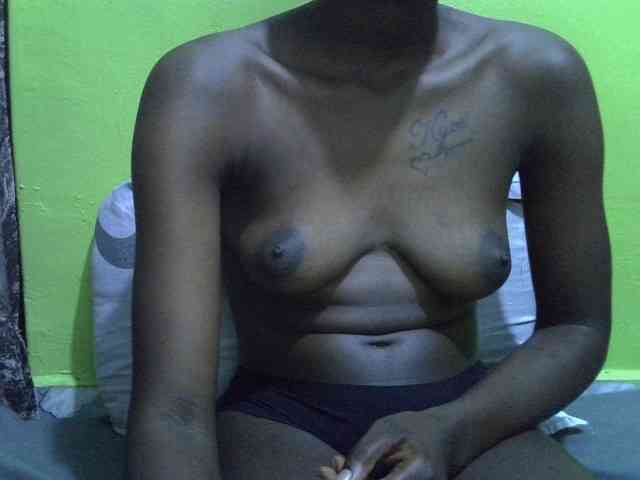 Nairobidoll webcam