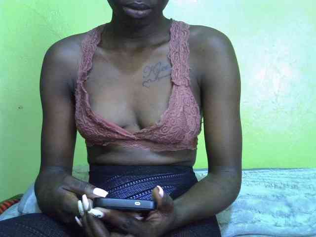 Nairobidoll webcam