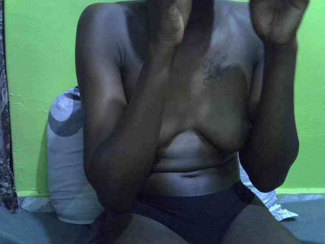 Nairobidoll webcam