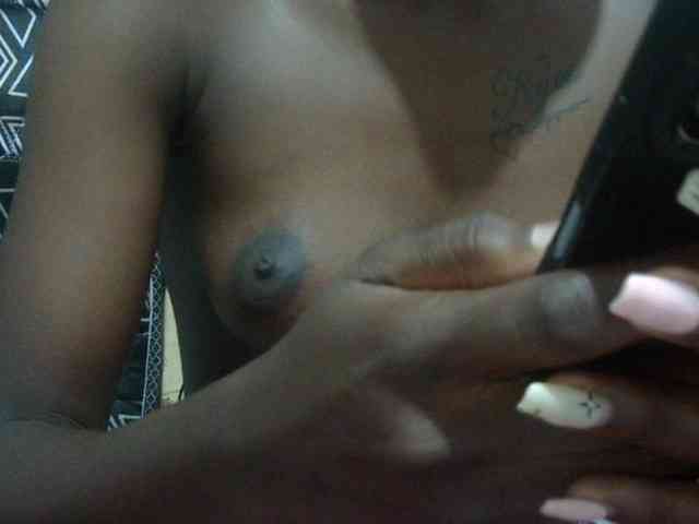 Nairobidoll webcam