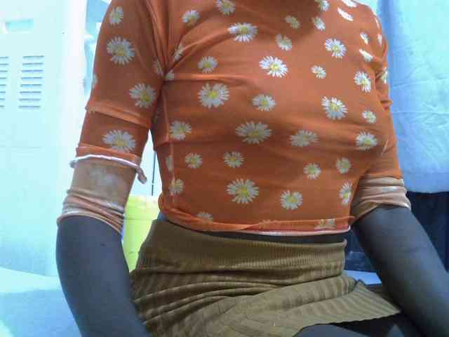 Nairobidoll webcam