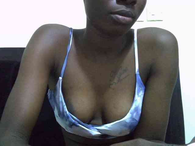 Nairobidoll webcam