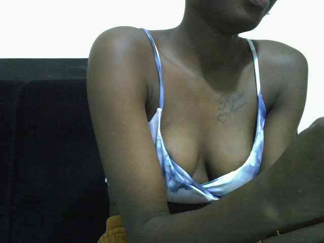 Nairobidoll webcam