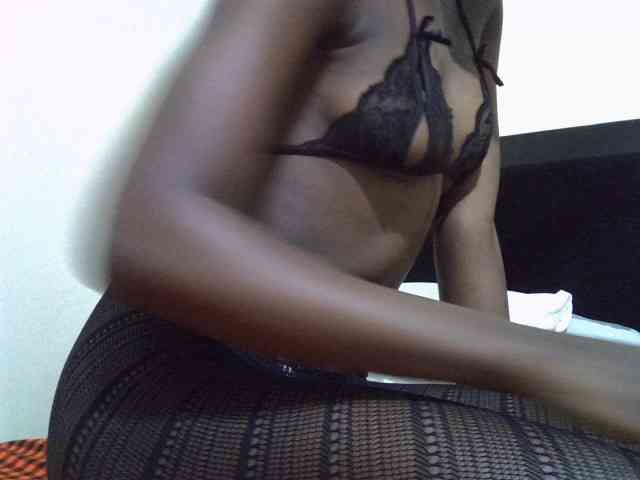 Nairobidoll webcam