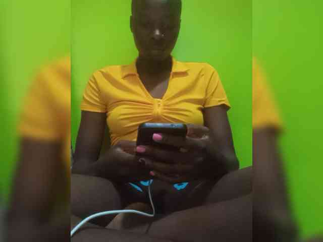 Nairobidoll webcam