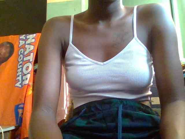 Nairobidoll webcam
