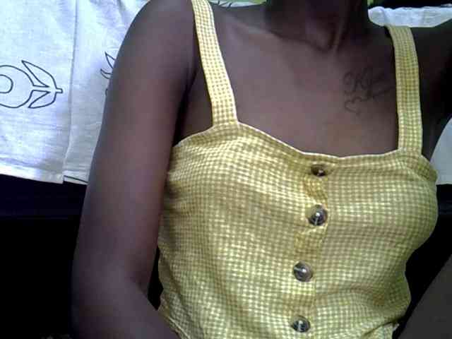 Nairobidoll webcam