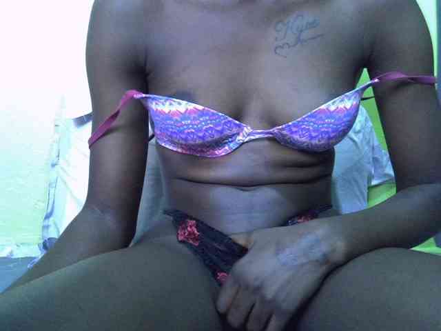 Nairobidoll webcam