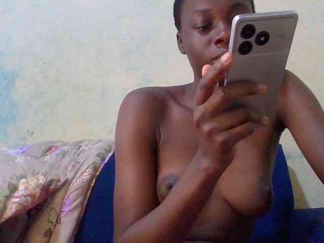 Nairobidoll webcam