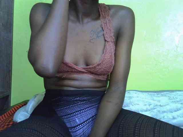 Nairobidoll webcam
