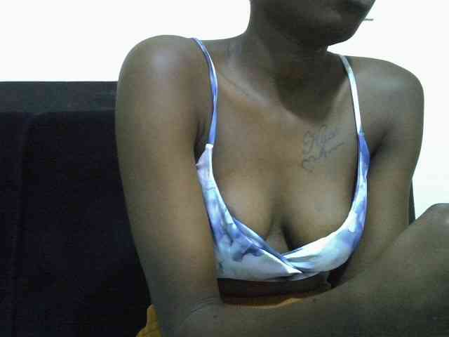 Nairobidoll webcam