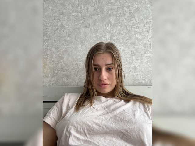 le modèle veronaaaaaa est en webcam porno dans un show sur le site bongacams, il possède les tags suivants: White/Caucasian,Blonde,Shaved