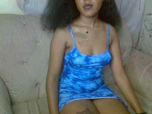 cherryebonyqueen webcam
