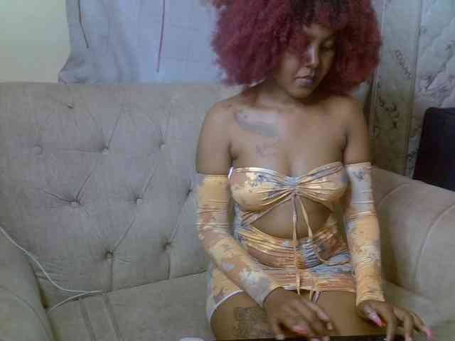 cherryebonyqueen webcam
