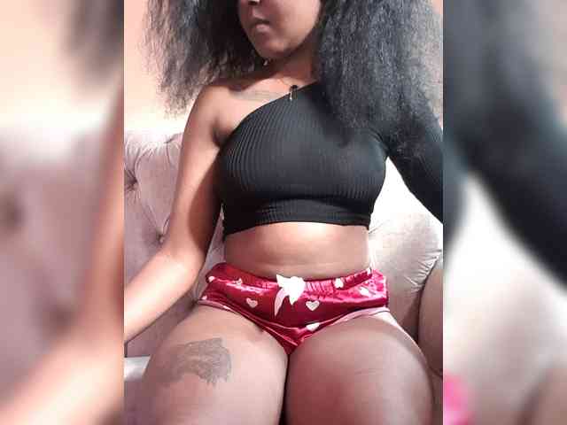 Model: cherryebonyqueen