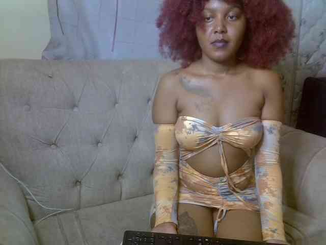 cherryebonyqueen webcam