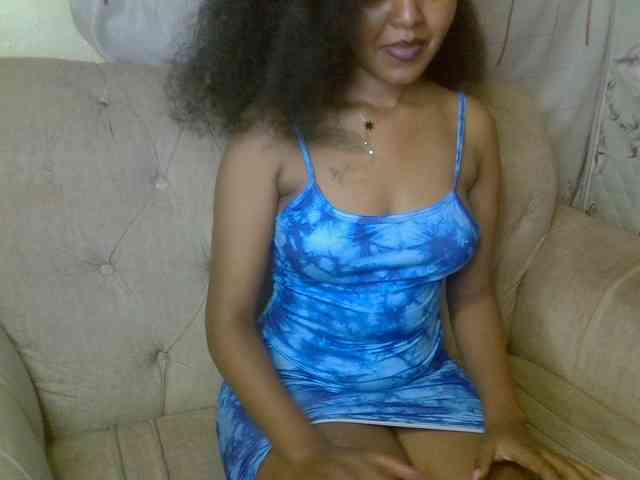 cherryebonyqueen webcam