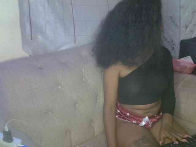 Model: cherryebonyqueen