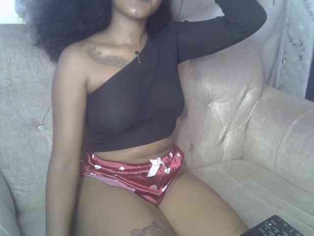cherryebonyqueen webcam