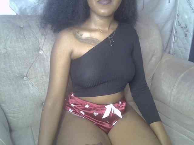 cherryebonyqueen webcam