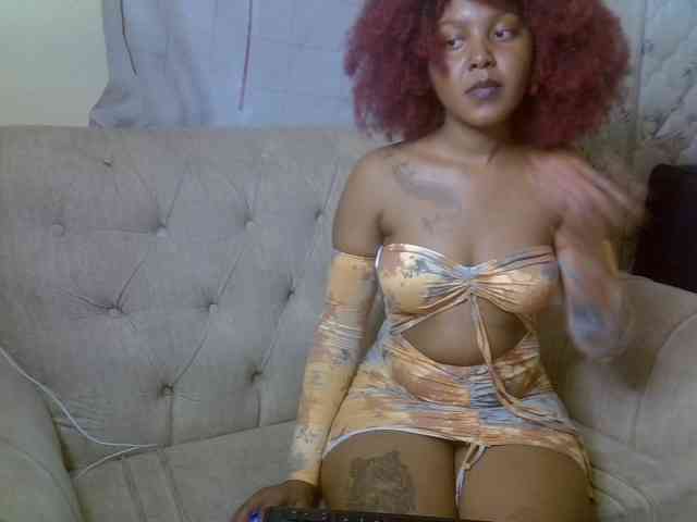 cherryebonyqueen webcam