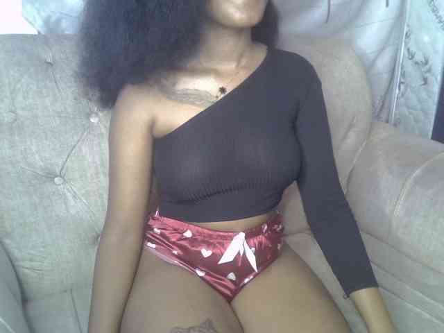 cherryebonyqueen webcam