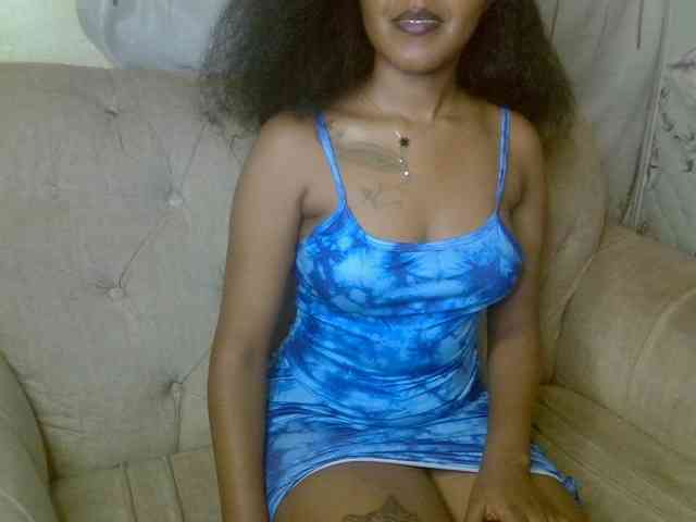 cherryebonyqueen webcam