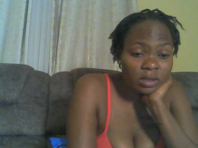 le modèle Sexyebony11 est en webcam porno dans un show sur le site bongacams, il possède les tags suivants: Ebony,Brunette,Hairy