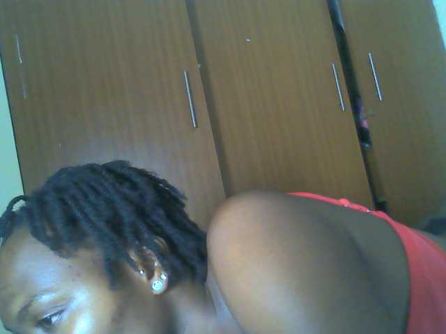 le modèle Sexyebony11 est en webcam porno dans un show sur le site bongacams, il possède les tags suivants: Ebony,Brunette,Hairy