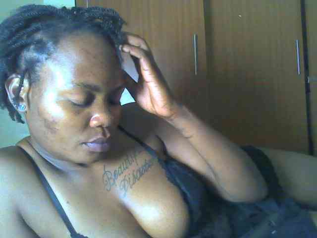 Sexyebony11 webcam