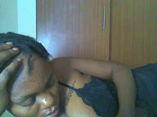 Sexyebony11 webcam