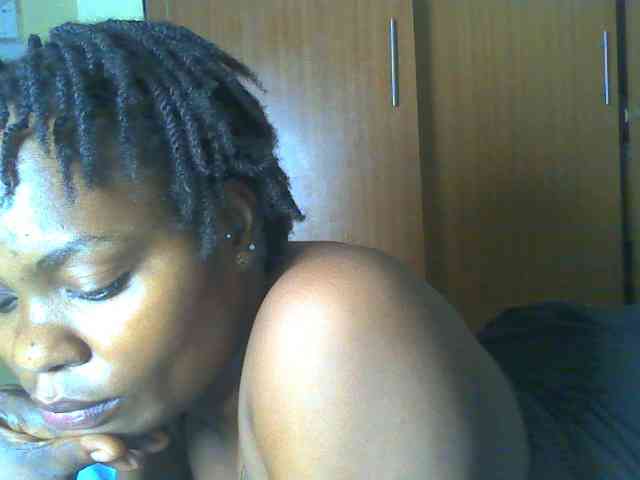 Sexyebony11 webcam