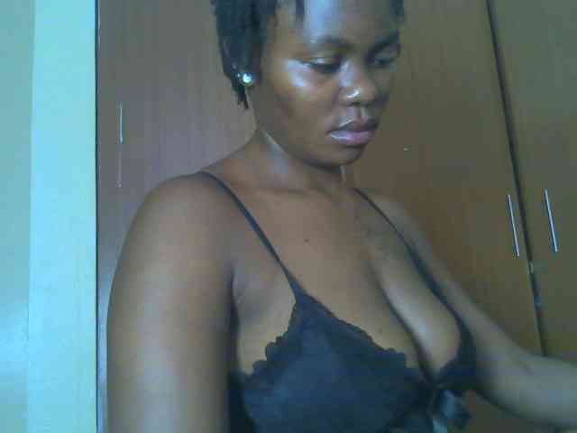 Sexyebony11 webcam