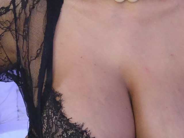 DeniseTaylor live cam on BongaCams