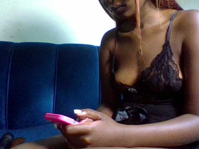yourgirlcandy live cam on BongaCams