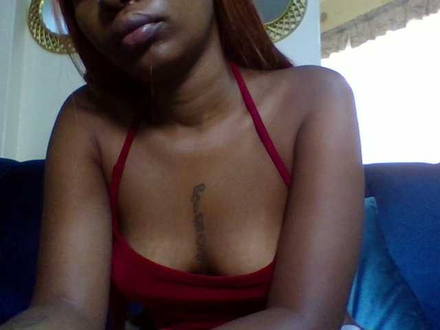 Sex chat gratuit in direct cu yourgirlcandy pe BongaCams