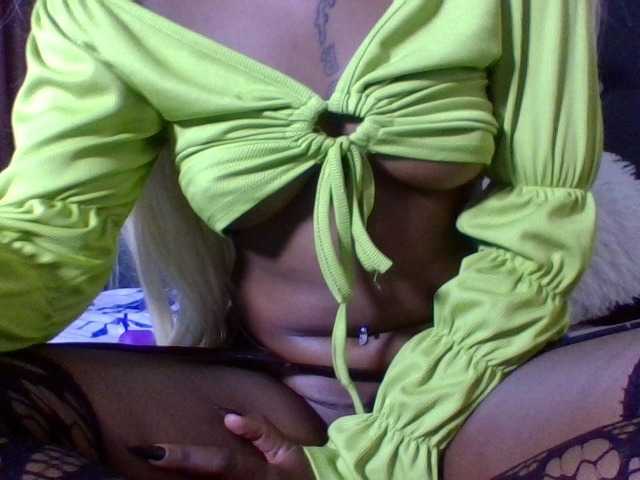 yourgirlcandy live cam on BongaCams