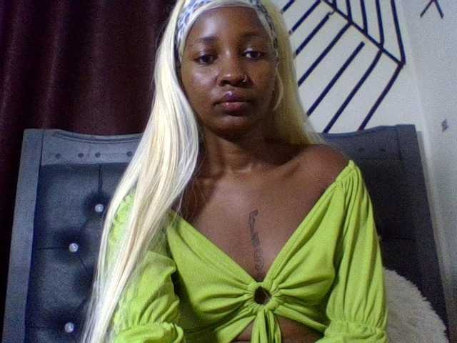 yourgirlcandy live cam on BongaCams