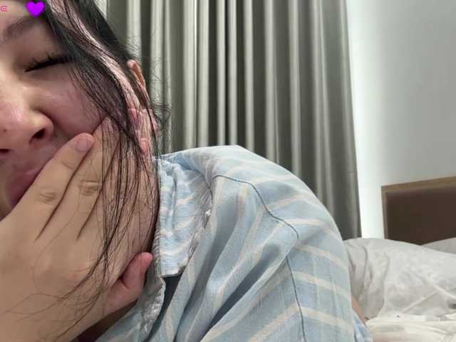 AmeliyaKim live cam on BongaCams