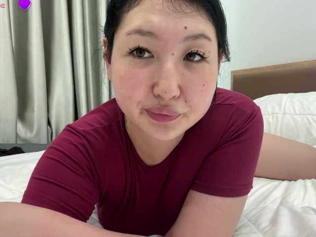 AmeliyaKim live cam on BongaCams